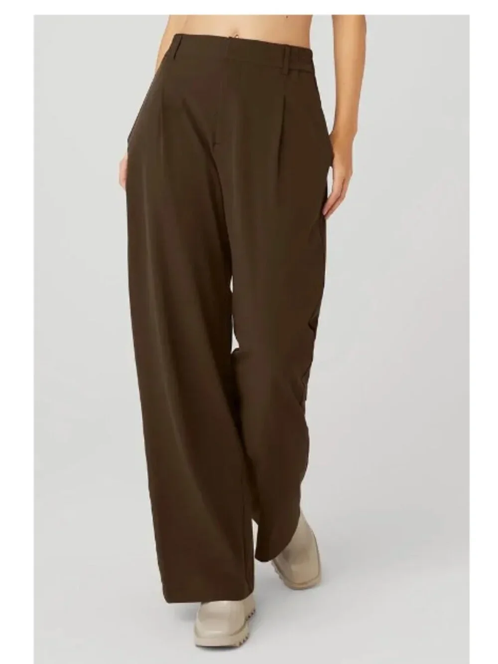 ALO Yoga Women's Wide Leg Trousers in Dark Brown